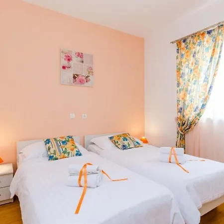 M - By Guide * دوبروفينك